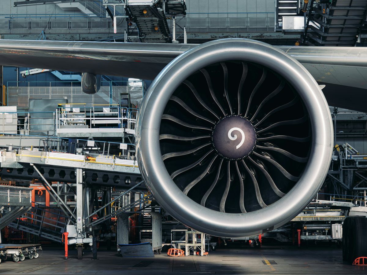 Jet engine
